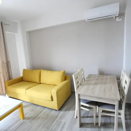 アパート Orion Sarandë